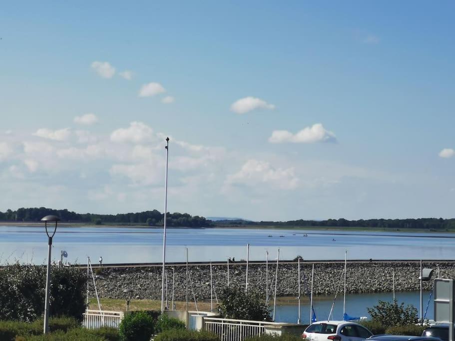 La Villa Du Lac A Mesnil Saint Pere Luaran gambar